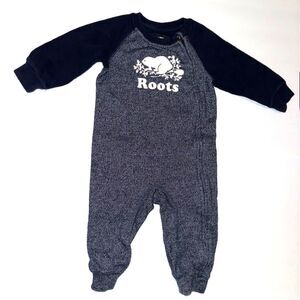 Roots baby Canada pajama 12-18 m size L